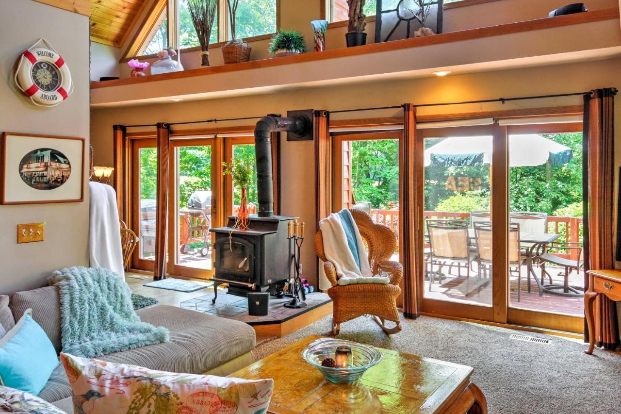 Roomy House On 2 Acres - 2 Mi To Egg Harbor Beach! 외부 사진